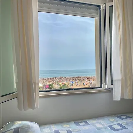 Apartment 5 Posti Fronte Mare *